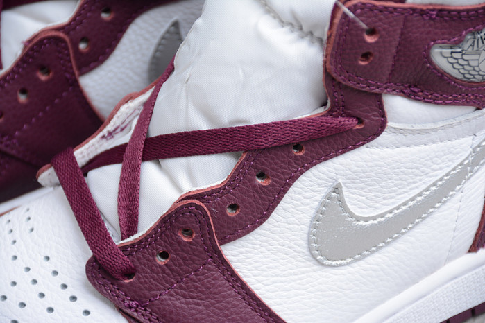 Jordan 1 Retro High OG Bordeaux - 555088-611