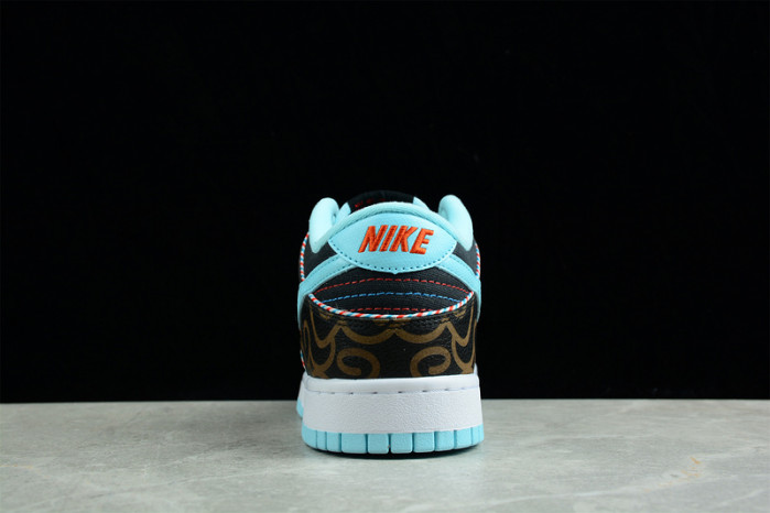 NIKE DUNK LOW