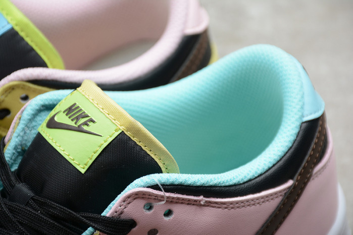 NIKE Dunk Low SE