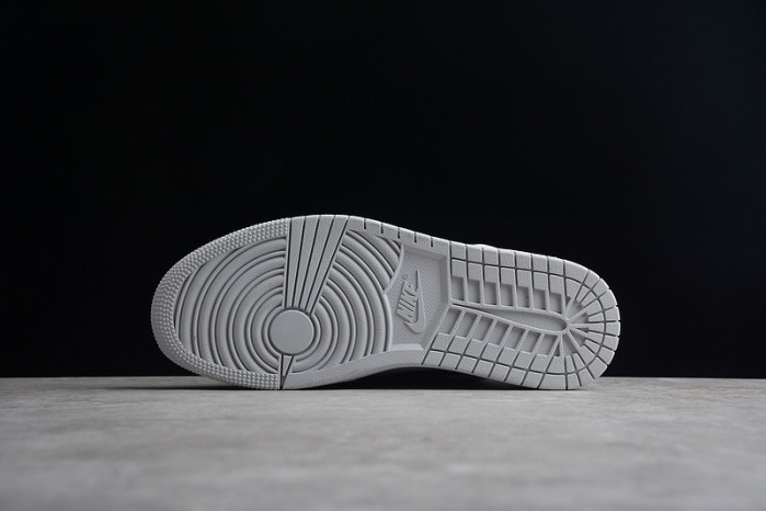 AIR JORDAN 1 HIGH OG “STAGE HAZE” 555088-108