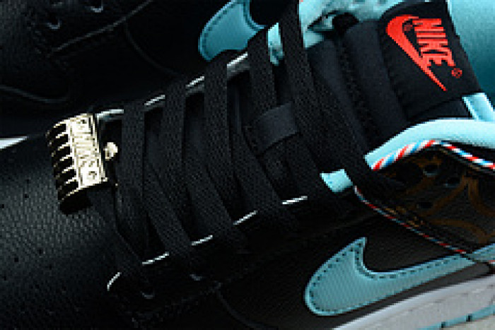 NIKE DUNK LOW