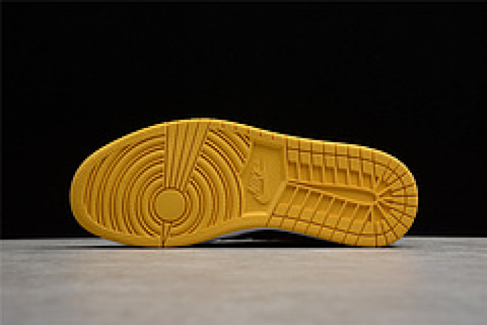 AIR JORDAN 1 HIGH OG “POLLEN” 555088-701