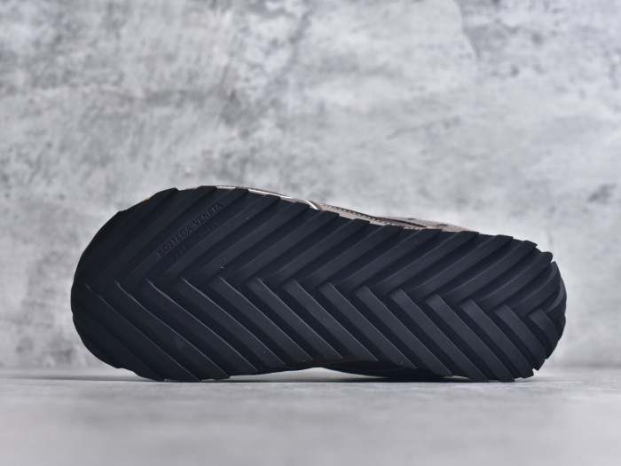 bo*te*ga Ve*ne*ta sneaker bvs-043