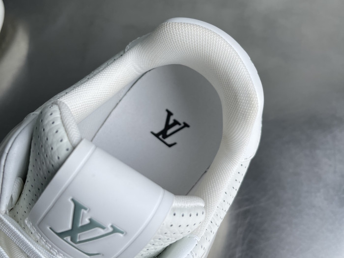 l0*is V*t0n lv trainer lvt-229