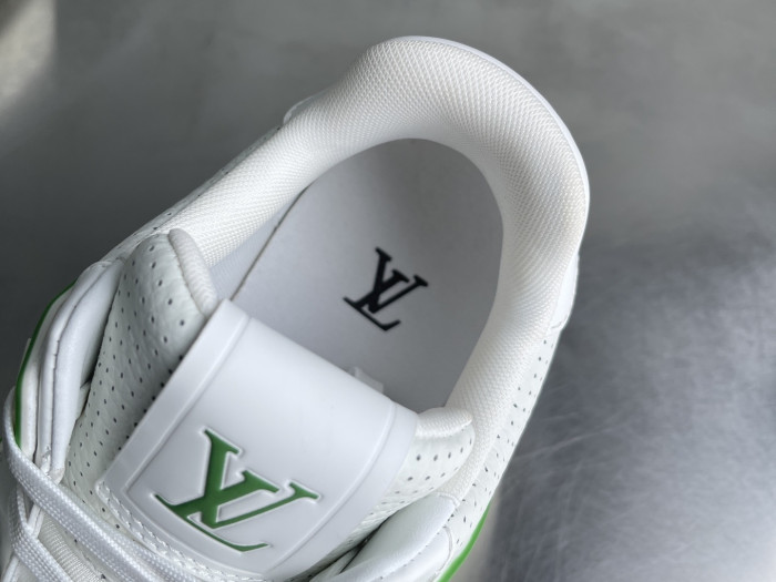 l0*is V*t0n lv trainer lvt-226