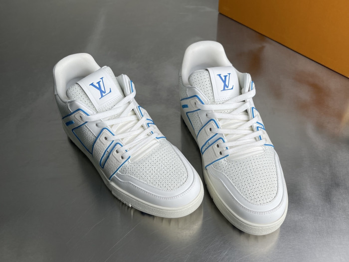 l0*is V*t0n lv trainer lvt-225