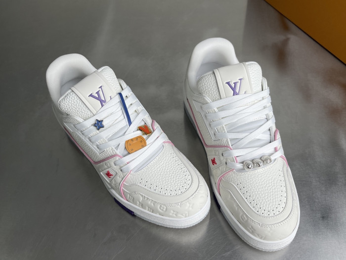 l0*is V*t0n lv trainer lvt-224