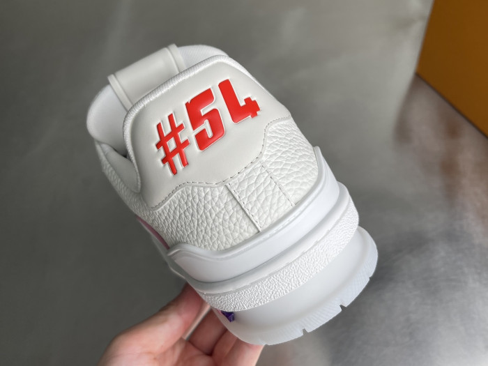 l0*is V*t0n lv trainer lvt-224