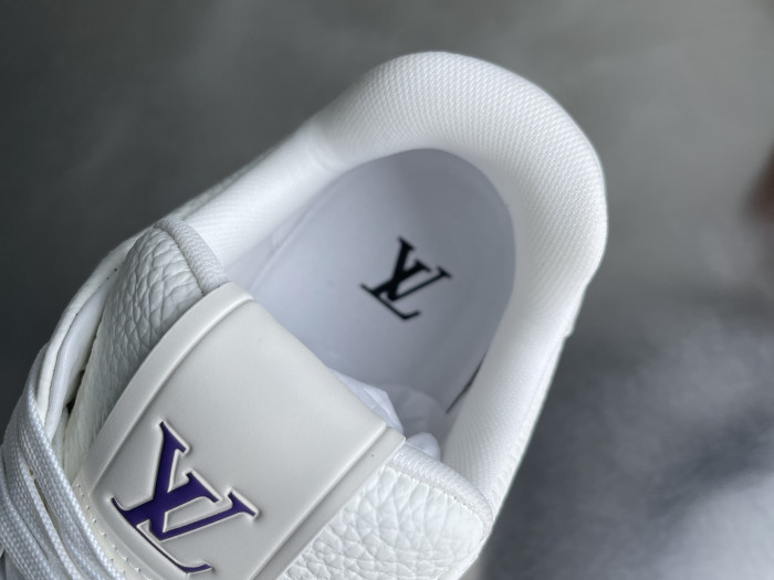 l0*is V*t0n lv trainer lvt-224