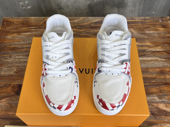 l0*is V*t0n lv trainer lvt-220