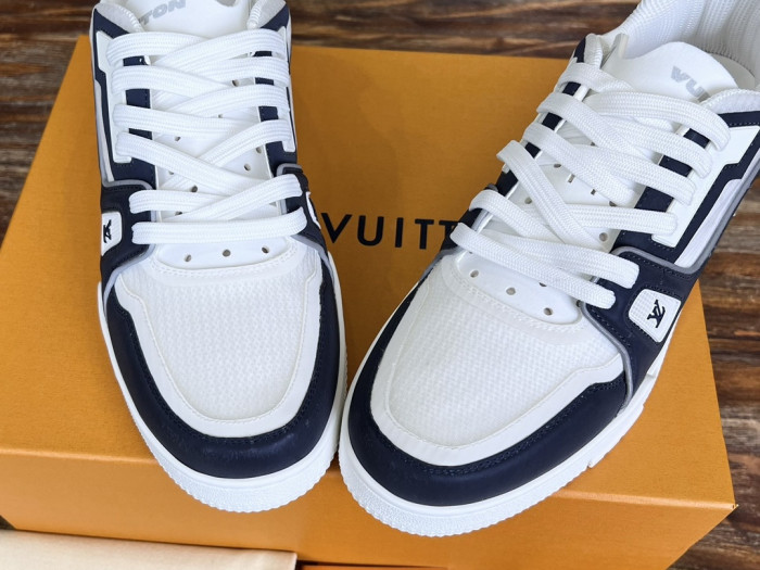 l0*is V*t0n lv trainer lvt-219
