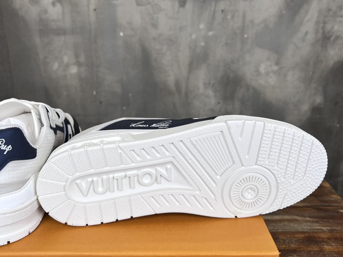 l0*is V*t0n lv trainer lvt-219
