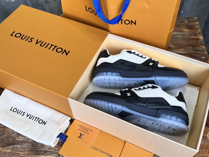 l0*is V*t0n lv trainer lvt-216
