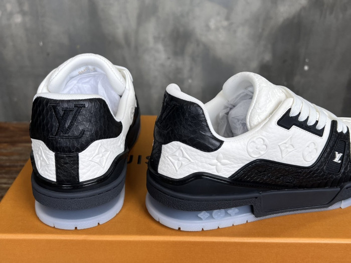 l0*is V*t0n lv trainer lvt-216