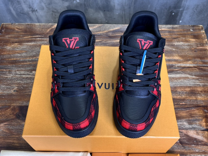 l0*is V*t0n lv trainer lvt-212