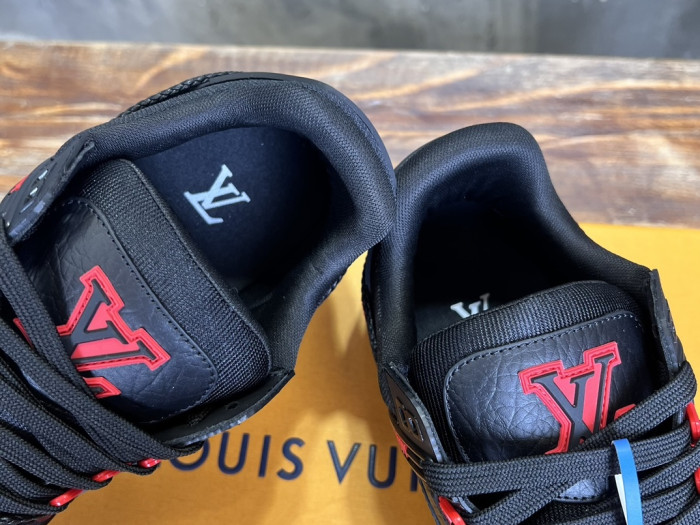 l0*is V*t0n lv trainer lvt-212