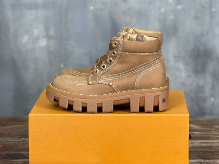 LVT BOOTS